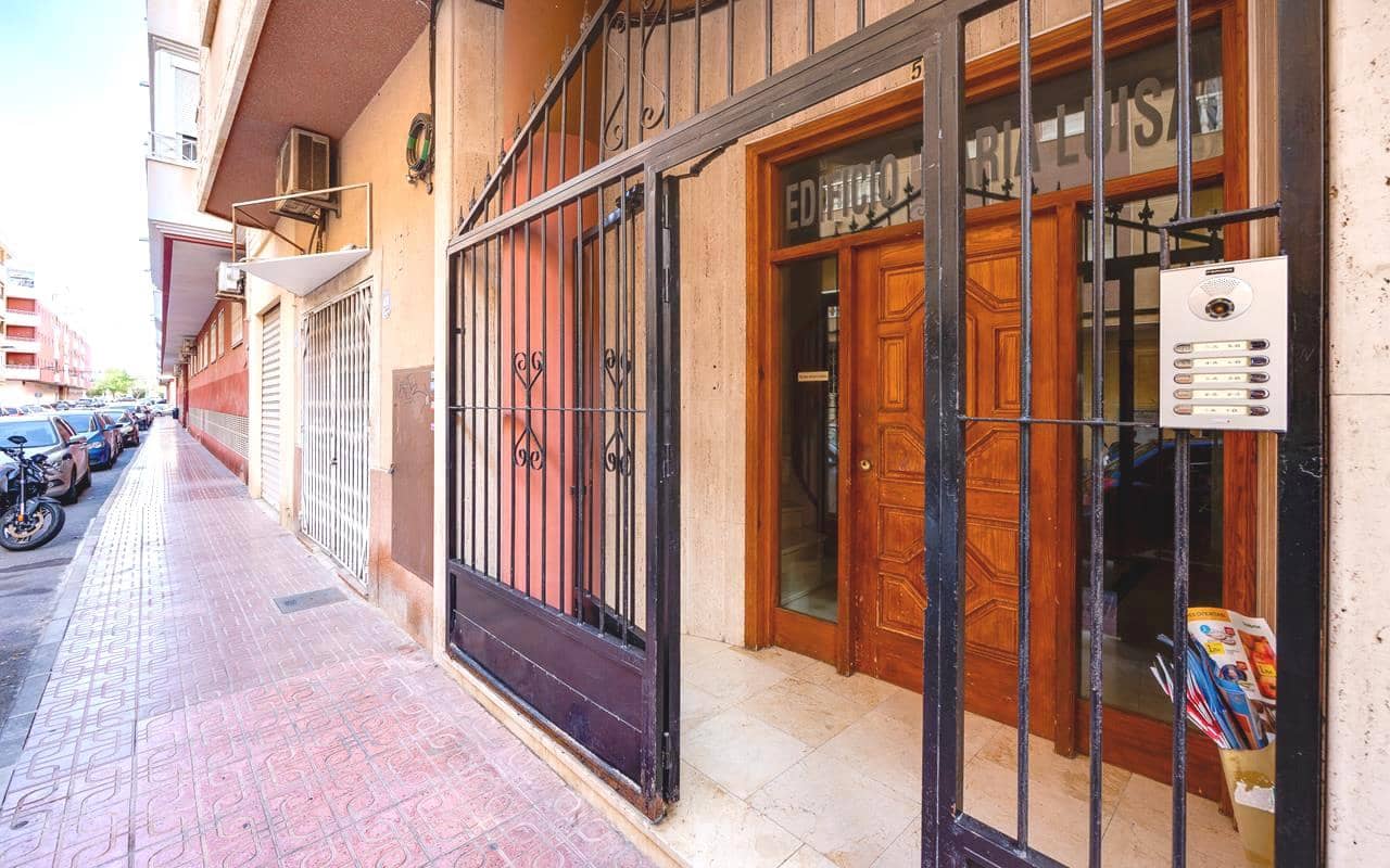 2 slaapkamer Appartement te koop in Torrevieja - € 169.500 (Ref: 9343334)