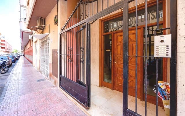 2 slaapkamer Appartement te koop in Torrevieja - € 169.500 (Ref: 9343334)