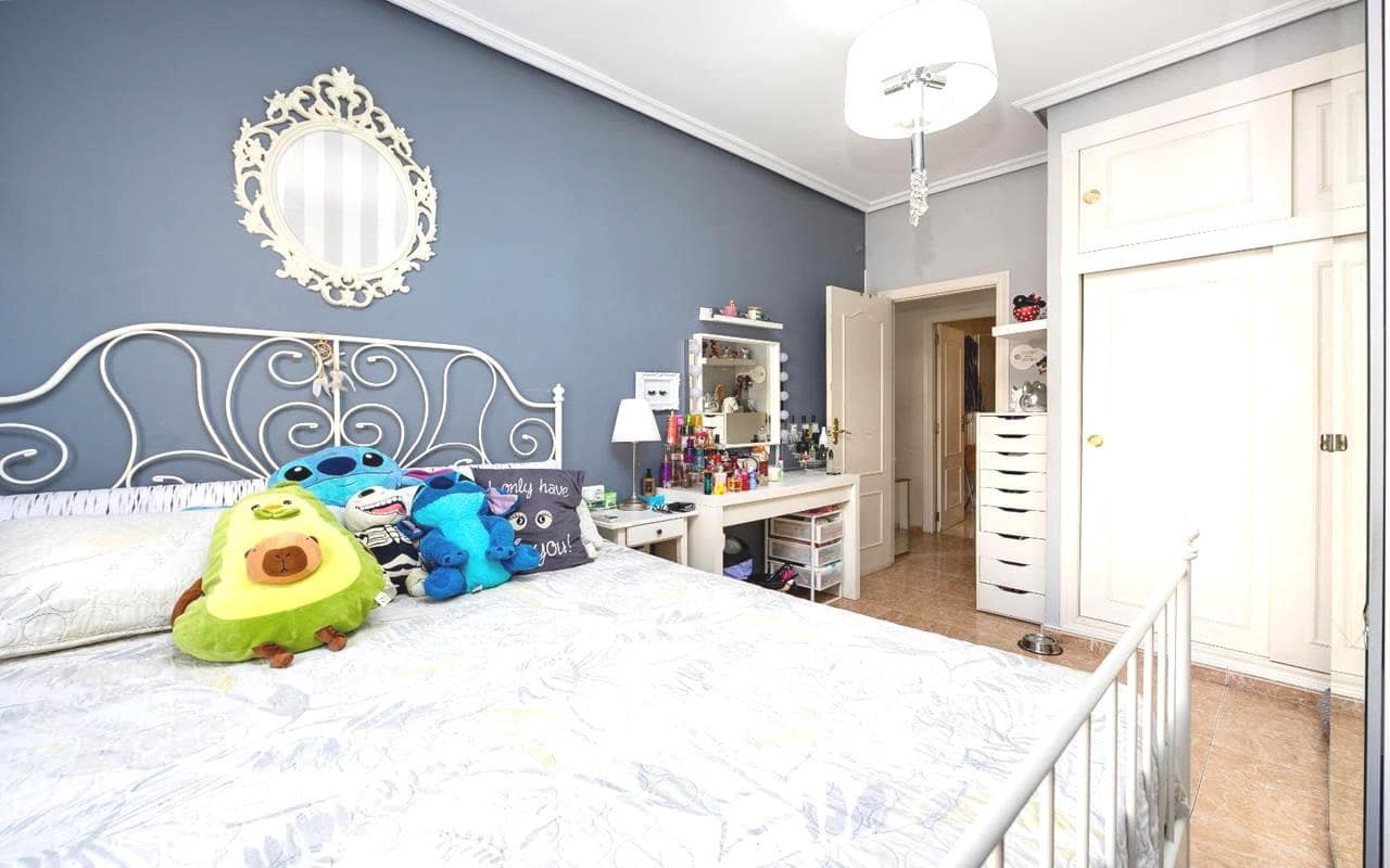 5 soveværelse Lejlighed til salg i Torrevieja - € 249.995 (Ref: 9343336)