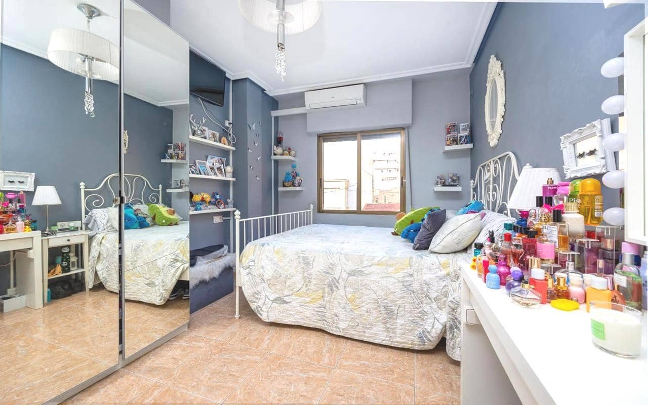 5 soveværelse Lejlighed til salg i Torrevieja - € 249.995 (Ref: 9343336)