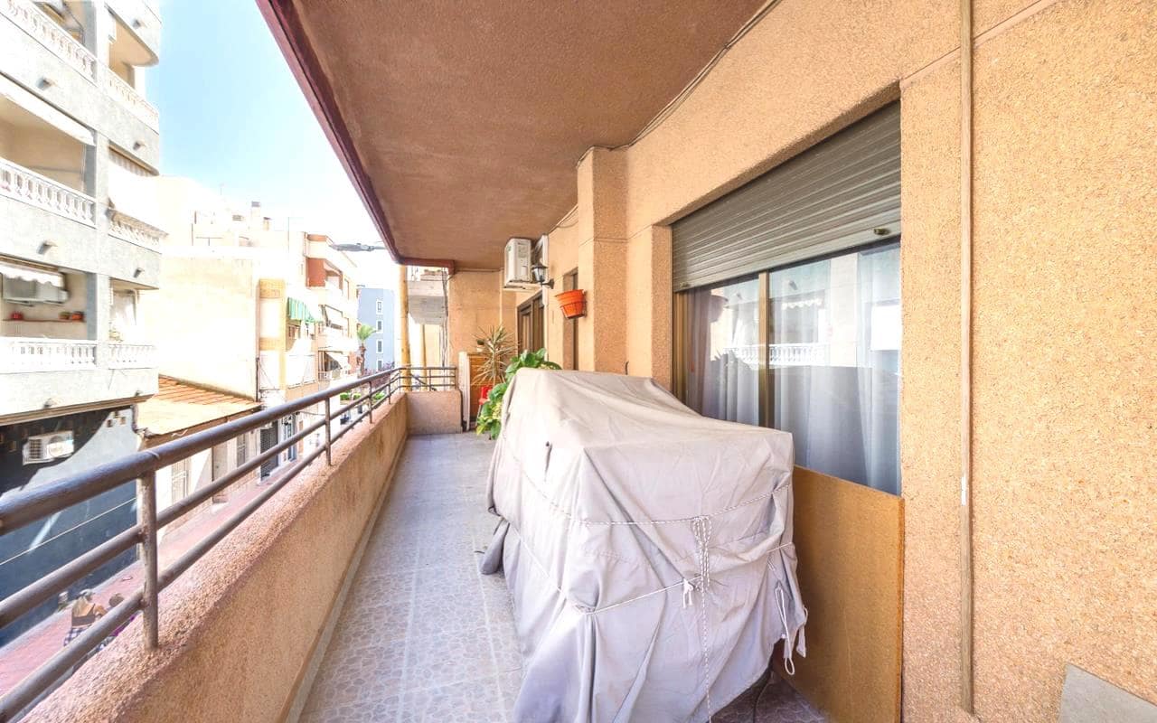 5 soveværelse Lejlighed til salg i Torrevieja - € 249.995 (Ref: 9343336)