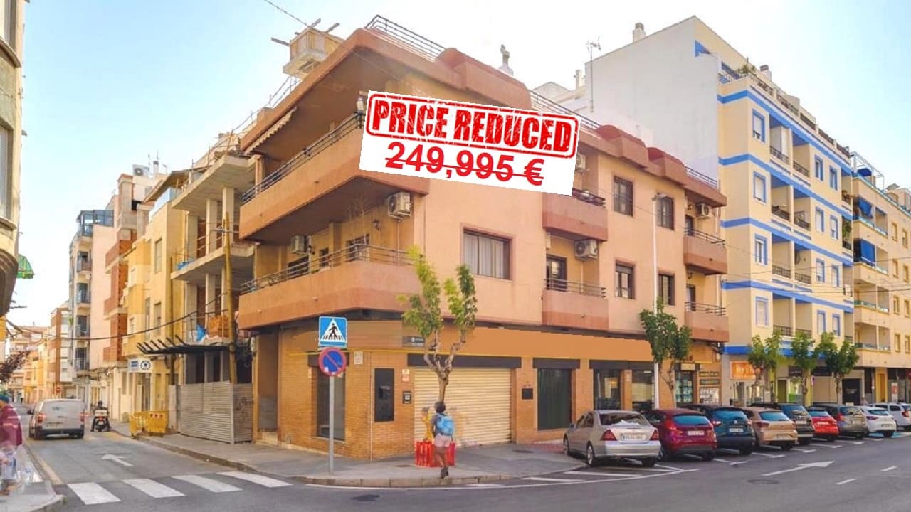 5 makuuhuone Huoneisto myytävänä paikassa Torrevieja - 239 995 € (Ref: 9343336)
