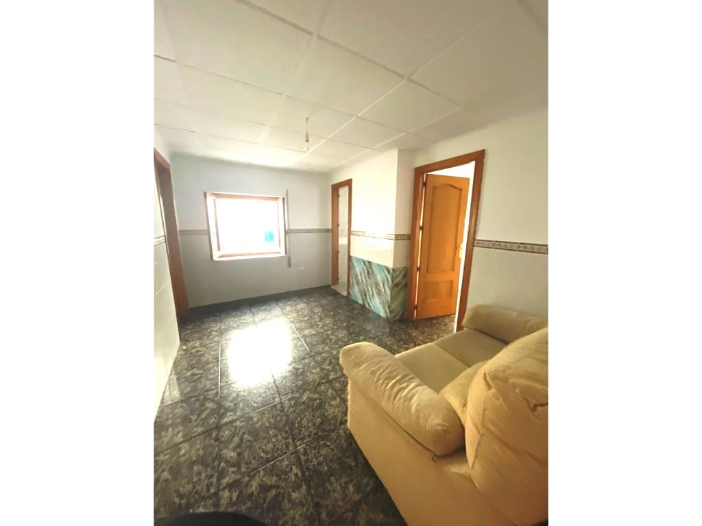 2 makuuhuone Rivitalo myytävänä paikassa Pinoso mukana 
autotalli - 86 000 € (Ref: 9343337)