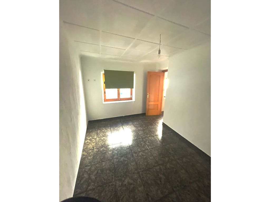 2 makuuhuone Rivitalo myytävänä paikassa Pinoso mukana 
autotalli - 86 000 € (Ref: 9343337)