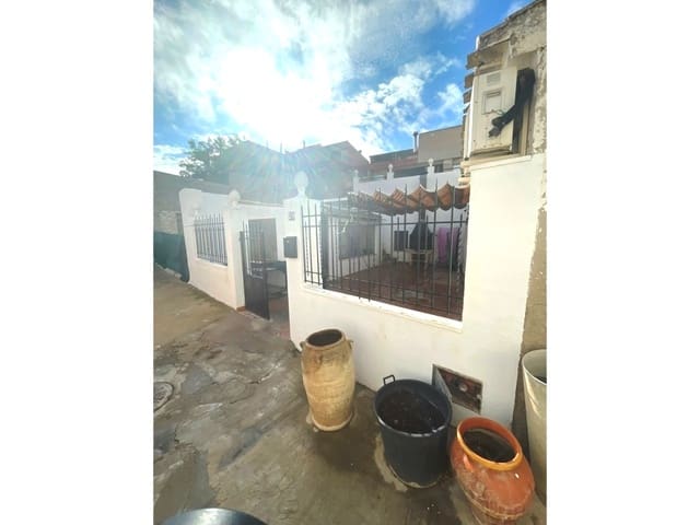 2 bedroom Terraced Villa for sale in Pinoso with garage - € 86,000 (Ref: 9343337)