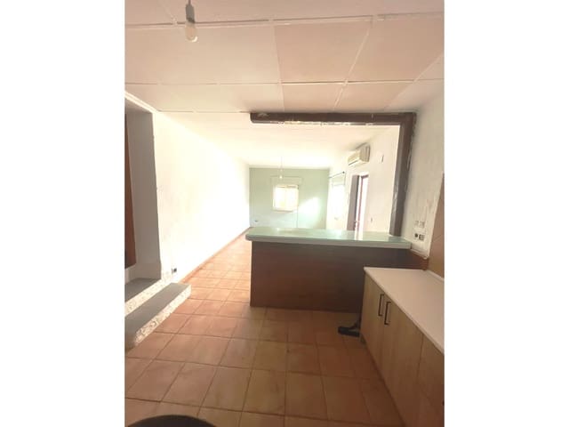 2 bedroom Terraced Villa for sale in Pinoso with garage - € 86,000 (Ref: 9343337)