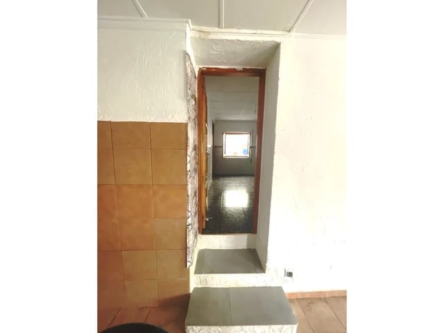 2 bedroom Terraced Villa for sale in Pinoso with garage - € 86,000 (Ref: 9343337)