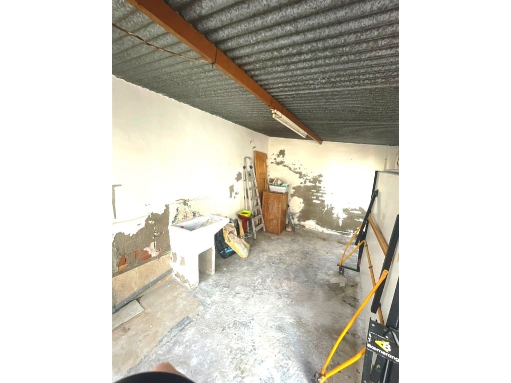 2 makuuhuone Rivitalo myytävänä paikassa Pinoso mukana 
autotalli - 86 000 € (Ref: 9343337)