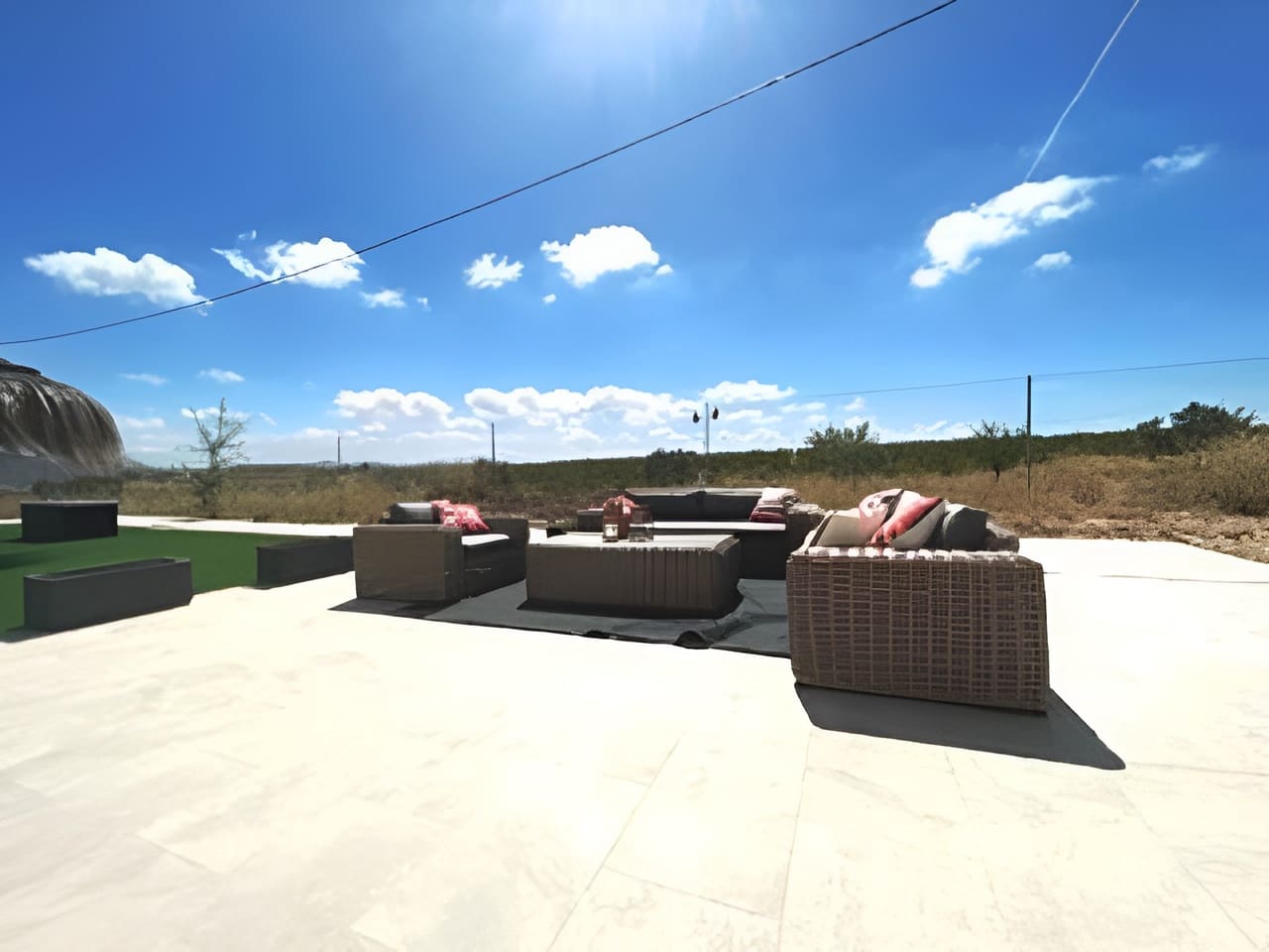 3 soveværelse Villa til salg i Pinoso med swimmingpool garage - € 460.000 (Ref: 9343339)