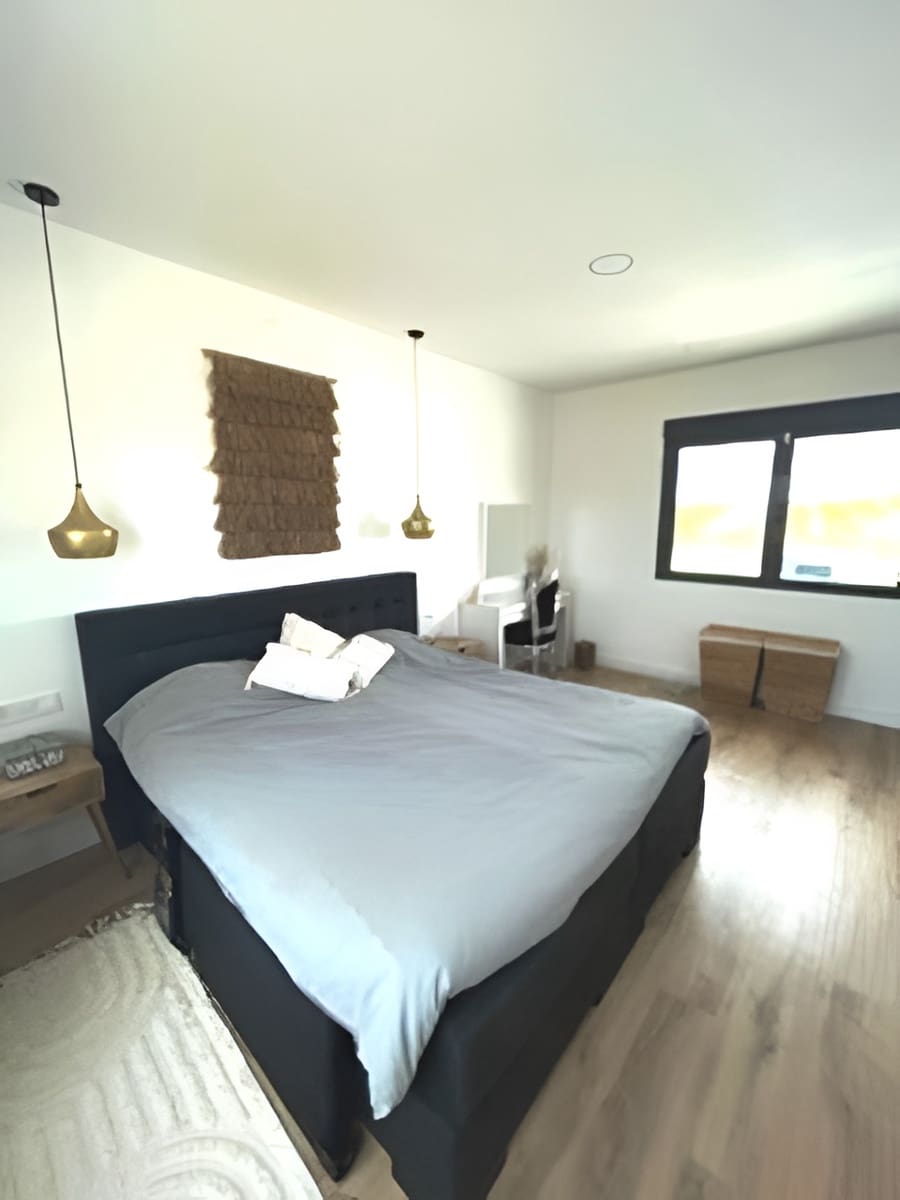 3 soveværelse Villa til salg i Pinoso med swimmingpool garage - € 460.000 (Ref: 9343339)