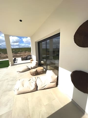 3 slaapkamer Villa te koop in Pinoso met zwembad garage - € 460.000 (Ref: 9343339)