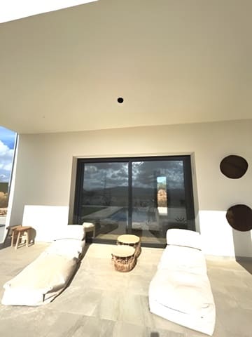 3 slaapkamer Villa te koop in Pinoso met zwembad garage - € 460.000 (Ref: 9343339)