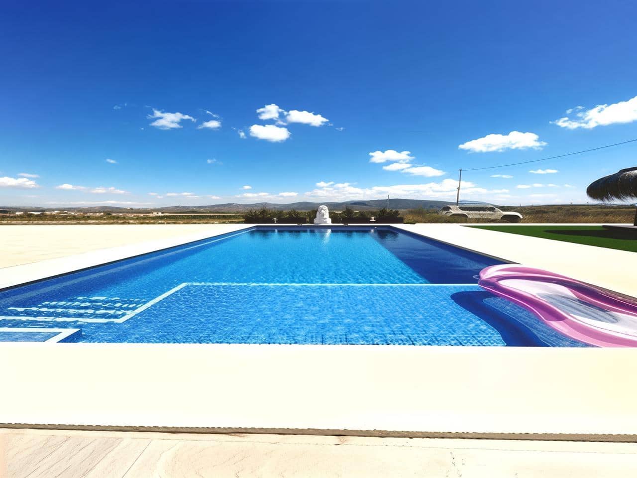 3 soveværelse Villa til salg i Pinoso med swimmingpool garage - € 460.000 (Ref: 9343339)