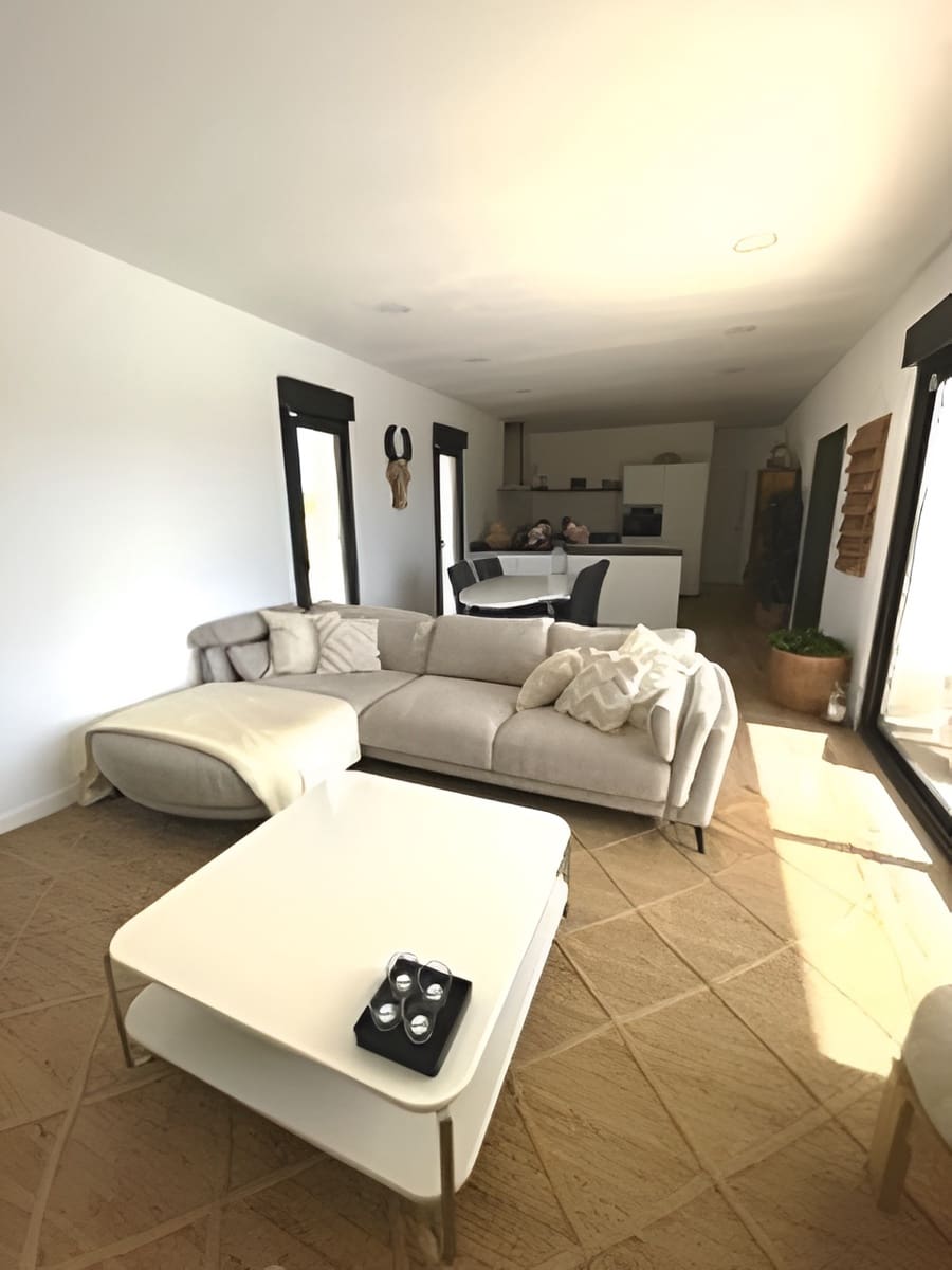 3 soveværelse Villa til salg i Pinoso med swimmingpool garage - € 460.000 (Ref: 9343339)