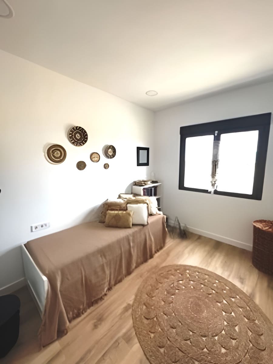 3 soveværelse Villa til salg i Pinoso med swimmingpool garage - € 460.000 (Ref: 9343339)