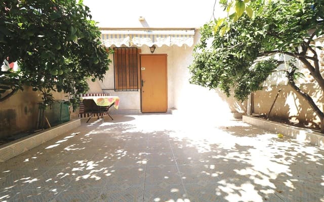 3 quarto Casa em Banda para venda em Torrevieja com garagem - 194 500 € (Ref: 9343340)