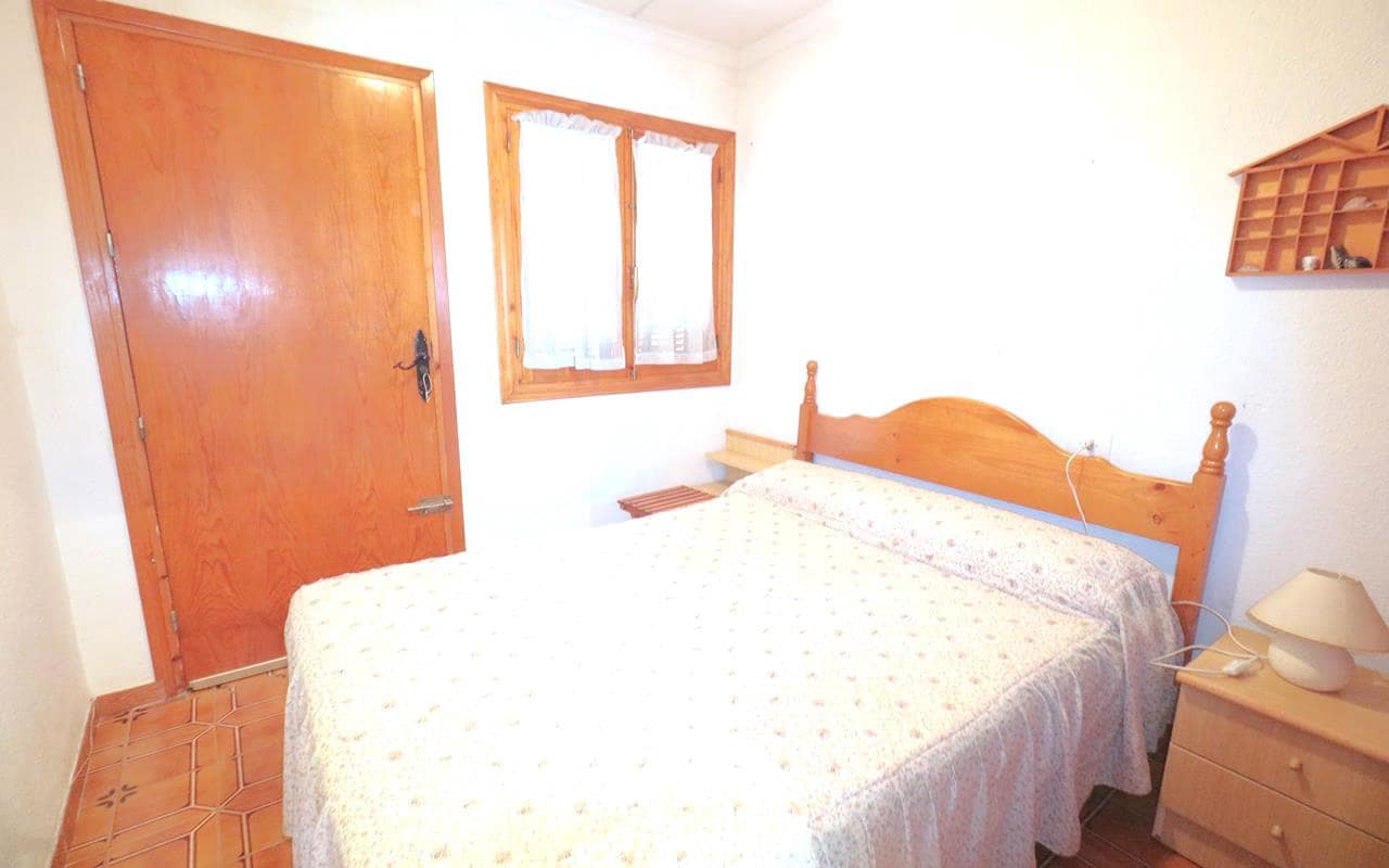 3 quarto Casa em Banda para venda em Torrevieja com garagem - 194 500 € (Ref: 9343340)