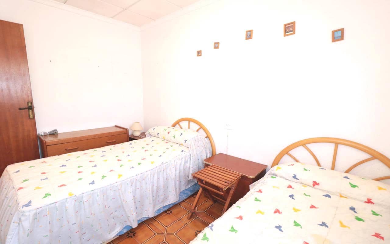 3 quarto Casa em Banda para venda em Torrevieja com garagem - 194 500 € (Ref: 9343340)