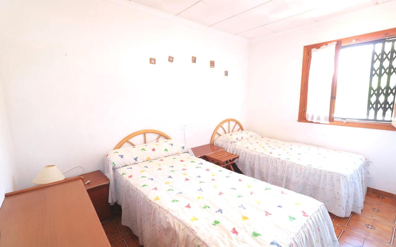 3 quarto Casa em Banda para venda em Torrevieja com garagem - 194 500 € (Ref: 9343340)
