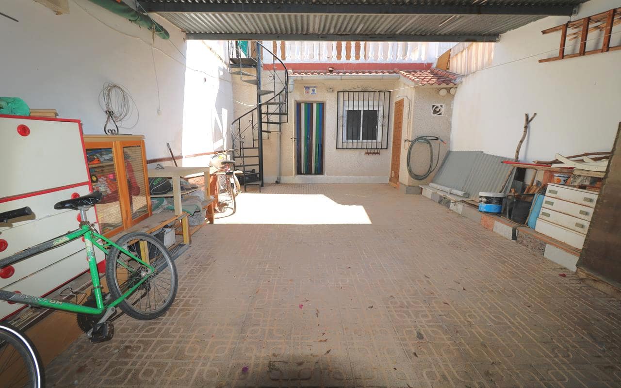 3 quarto Casa em Banda para venda em Torrevieja com garagem - 194 500 € (Ref: 9343340)