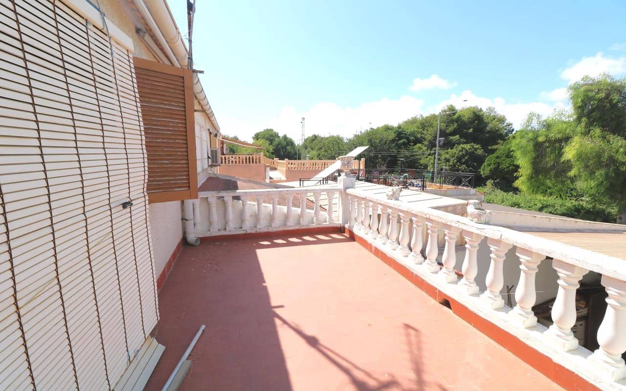 3 quarto Casa em Banda para venda em Torrevieja com garagem - 194 500 € (Ref: 9343340)