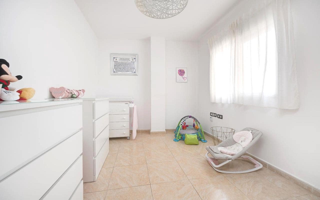 3 sovrum Lägenhet till salu i Torrevieja med garage - 244 995 € (Ref: 9343343)