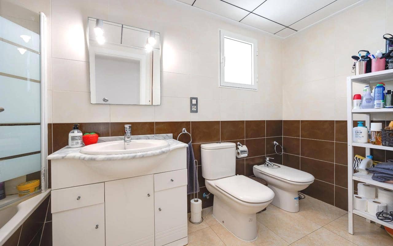 3 sovrum Lägenhet till salu i Torrevieja med garage - 244 995 € (Ref: 9343343)