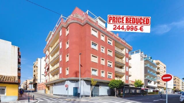 3 makuuhuone Huoneisto myytävänä paikassa Torrevieja mukana 
autotalli - 234 995 € (Ref: 9343343)