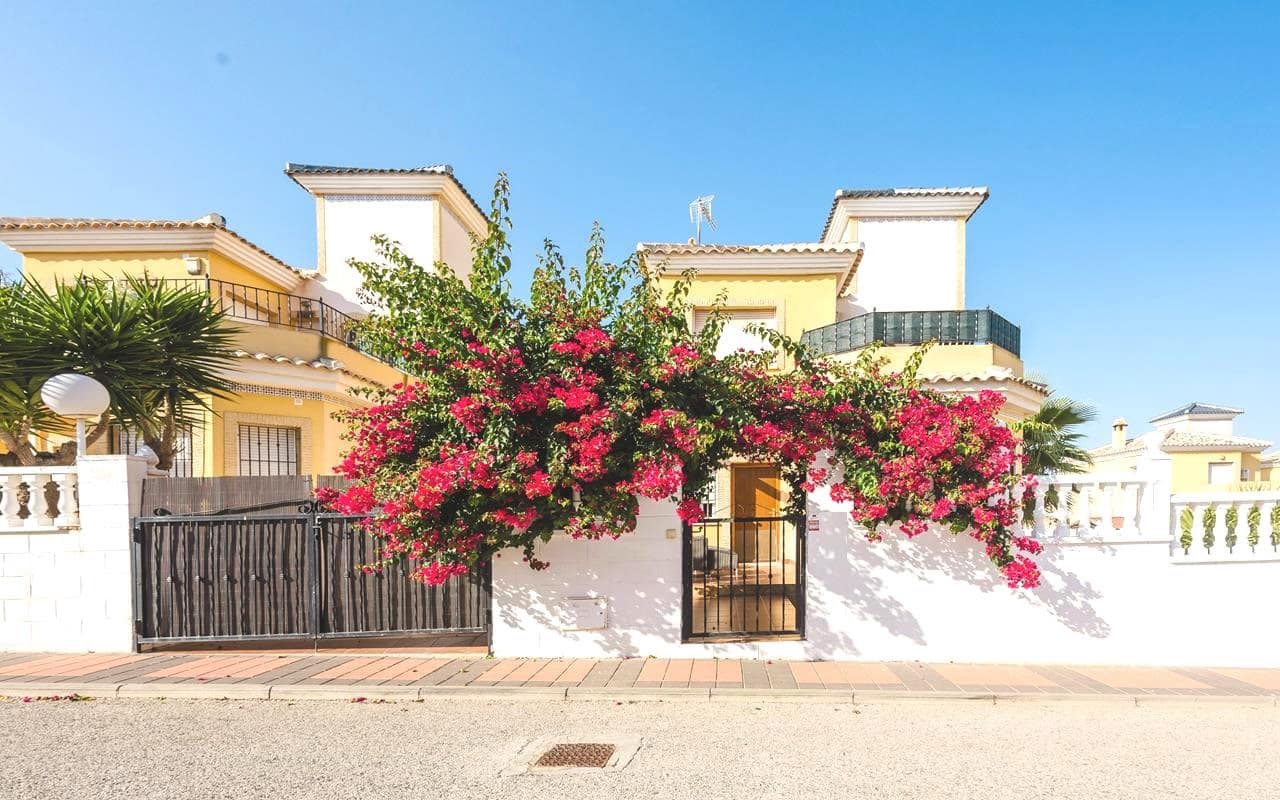 3 soverom Villa til salgs i Lo Crispin med svømmebasseng garasje - € 249 900 (Ref: 9343349)