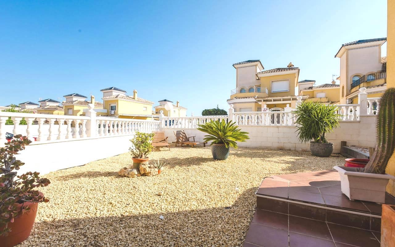 3 soverom Villa til salgs i Lo Crispin med svømmebasseng garasje - € 249 900 (Ref: 9343349)