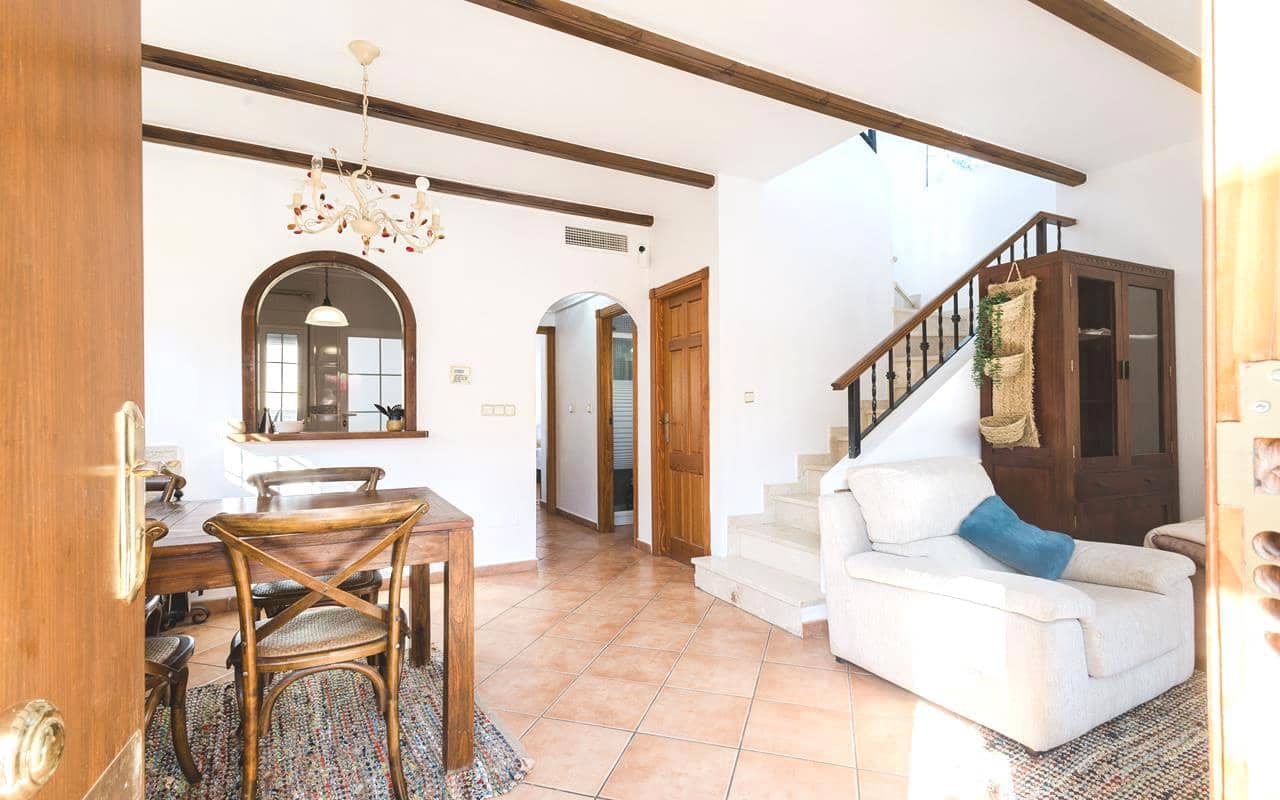 3 soverom Villa til salgs i Lo Crispin med svømmebasseng garasje - € 249 900 (Ref: 9343349)