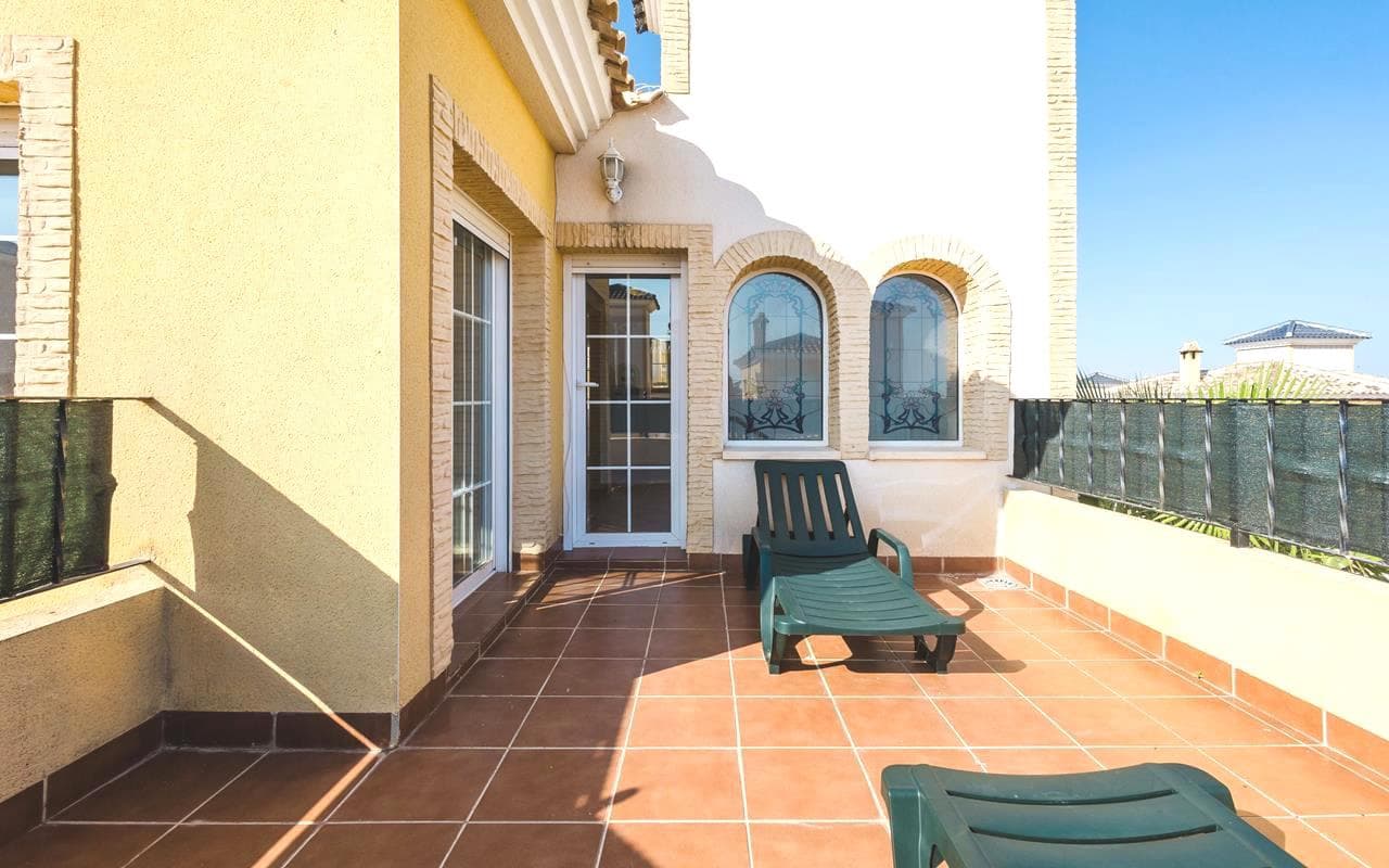 3 soverom Villa til salgs i Lo Crispin med svømmebasseng garasje - € 249 900 (Ref: 9343349)