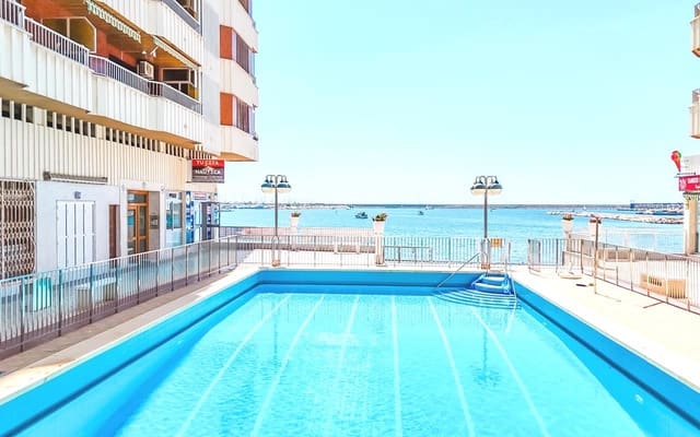 3 quarto Apartamento para venda em Torrevieja com piscina - 249 000 € (Ref: 9343353)
