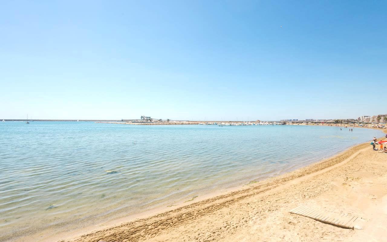 3 quarto Apartamento para venda em Torrevieja com piscina - 249 000 € (Ref: 9343353)