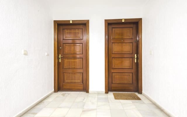 3 quarto Apartamento para venda em Torrevieja com piscina - 249 000 € (Ref: 9343353)