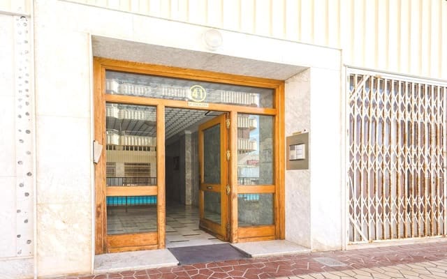 3 quarto Apartamento para venda em Torrevieja com piscina - 249 000 € (Ref: 9343353)