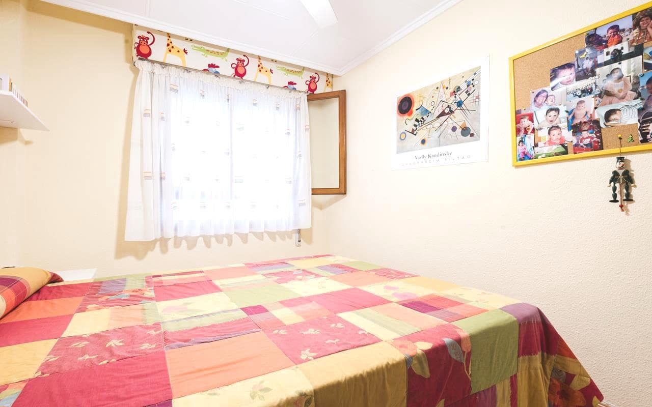 3 quarto Apartamento para venda em Torrevieja com piscina - 249 000 € (Ref: 9343353)