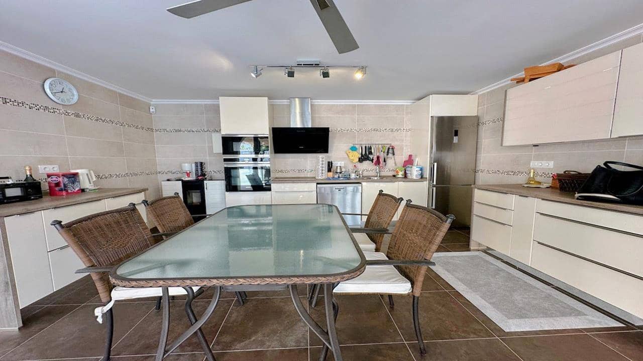 4 quarto Moradia para venda em Ciudad Quesada com piscina garagem - 595 000 € (Ref: 9343632)