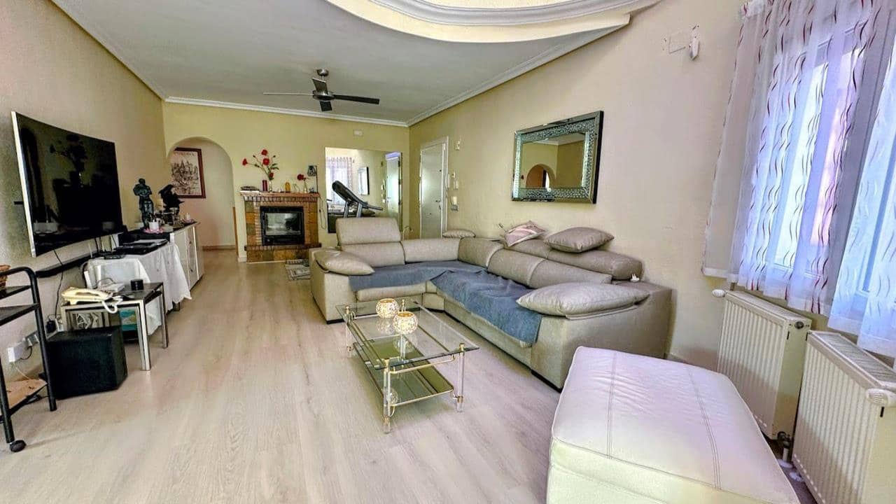 4 quarto Moradia para venda em Ciudad Quesada com piscina garagem - 595 000 € (Ref: 9343632)