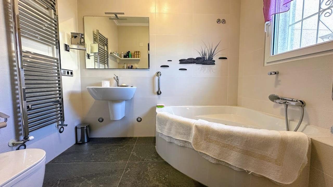 4 quarto Moradia para venda em Ciudad Quesada com piscina garagem - 595 000 € (Ref: 9343632)