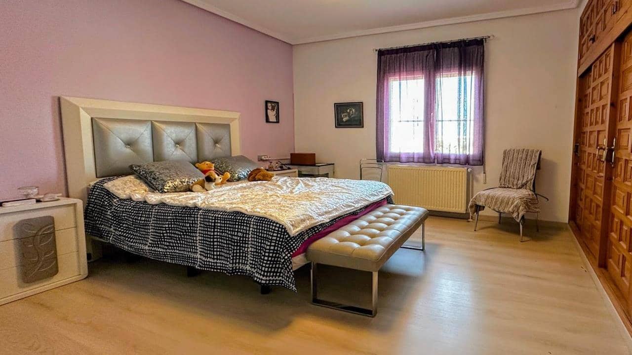 4 quarto Moradia para venda em Ciudad Quesada com piscina garagem - 595 000 € (Ref: 9343632)