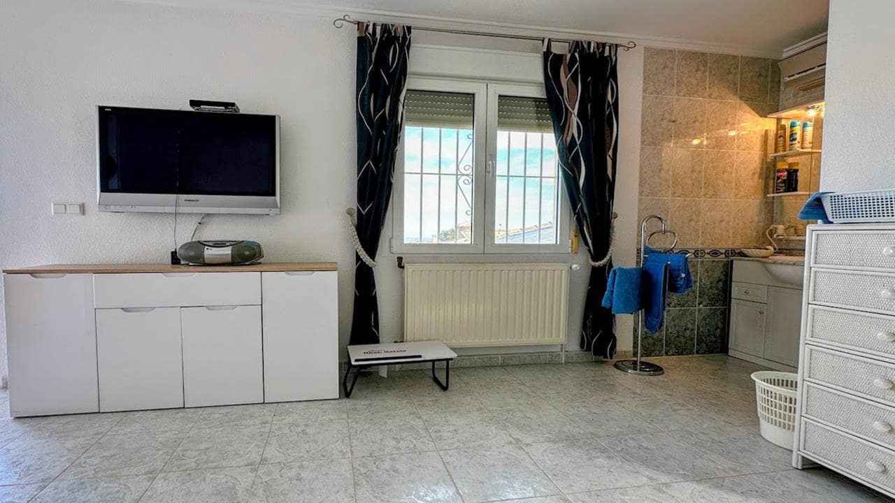 4 quarto Moradia para venda em Ciudad Quesada com piscina garagem - 595 000 € (Ref: 9343632)