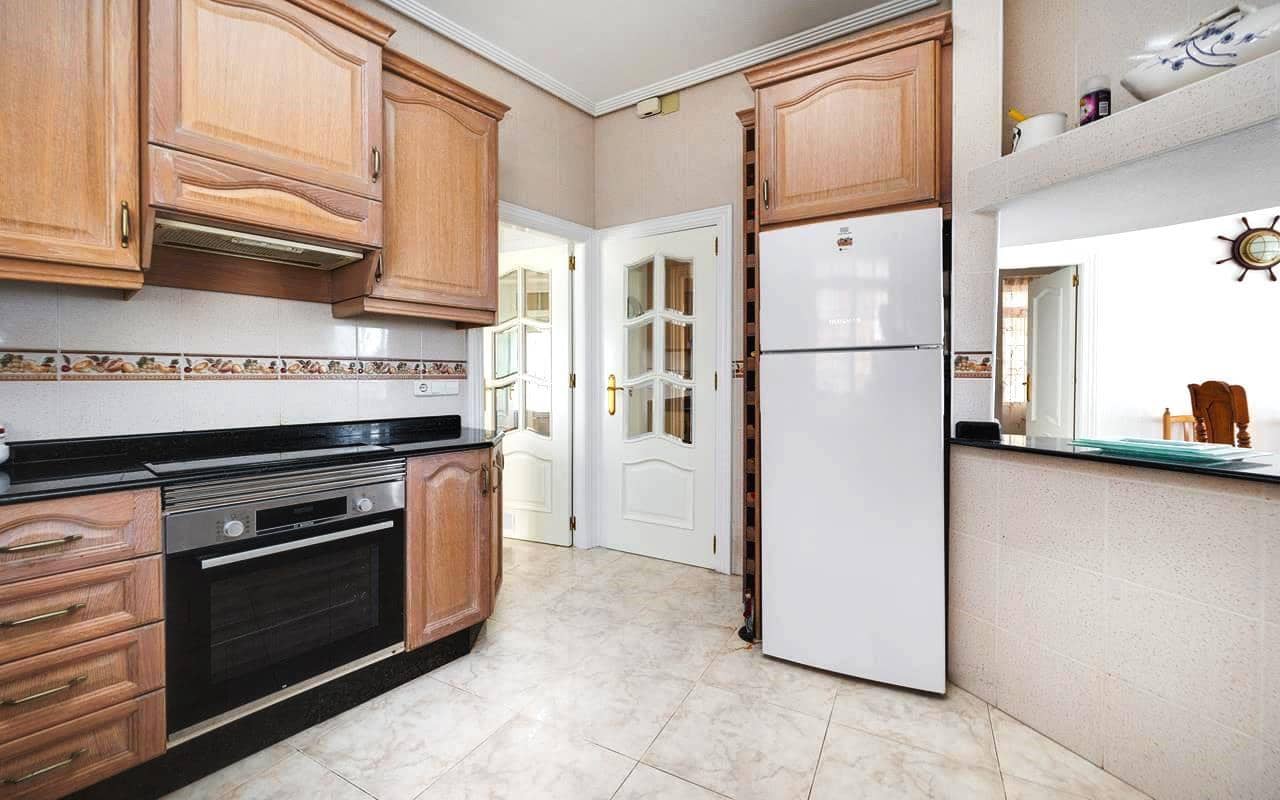 4 sovrum Lägenhet till salu i Torrevieja med garage - 389 500 € (Ref: 9344084)