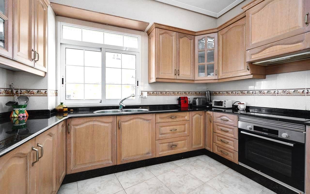 4 sovrum Lägenhet till salu i Torrevieja med garage - 389 500 € (Ref: 9344084)