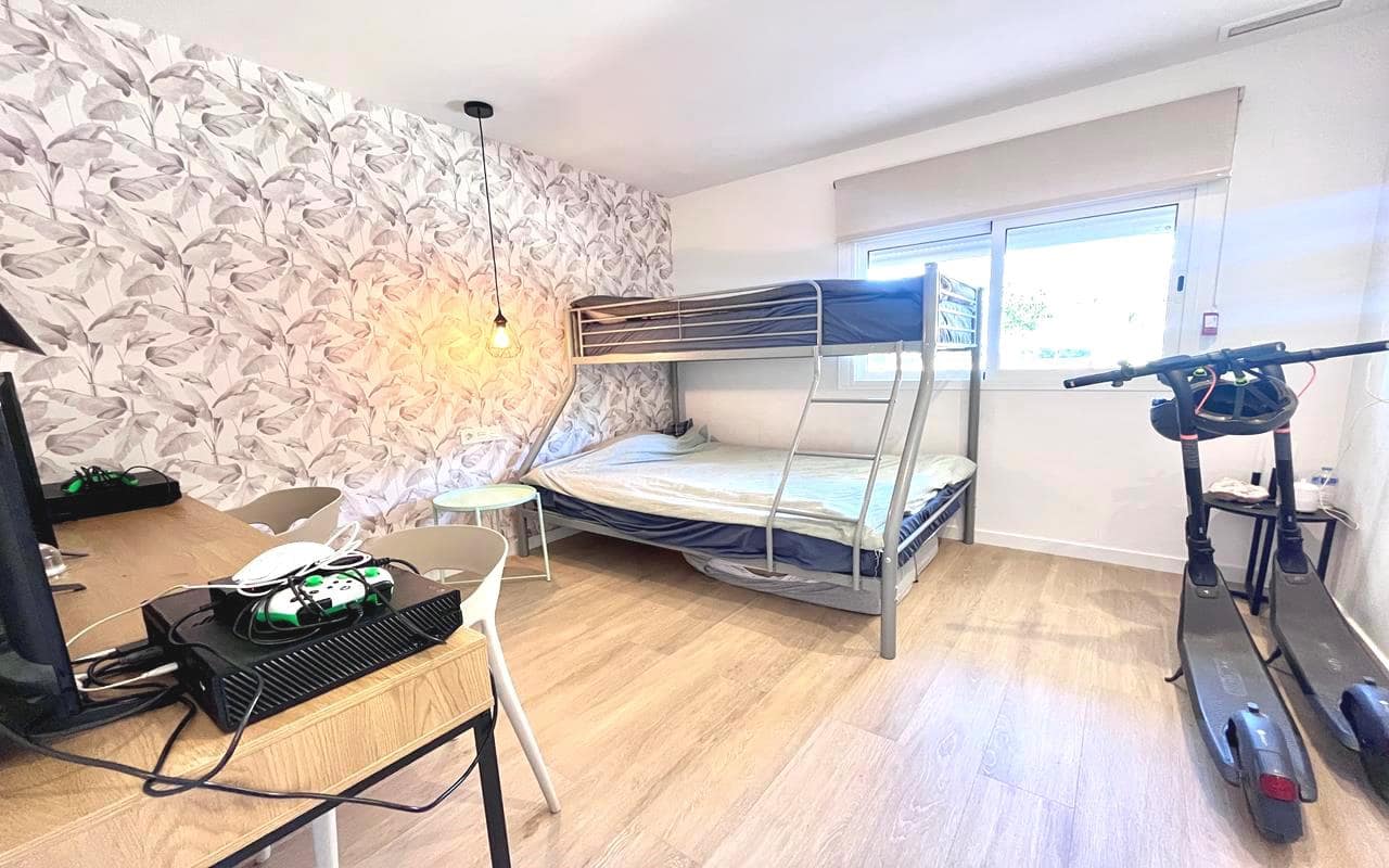 3 bedroom Apartment for sale in La Mata with garage - € 199,990 (Ref: 9345716)