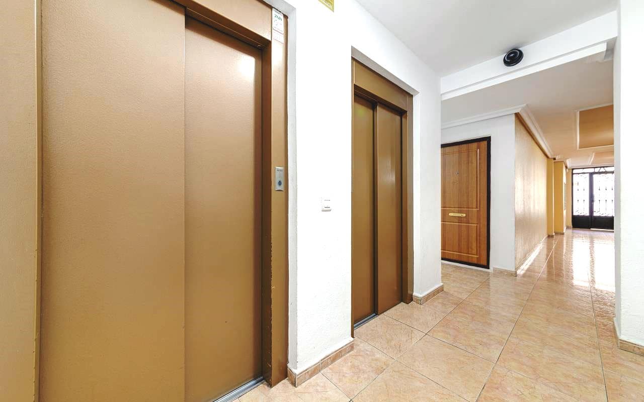 1 quarto Apartamento para venda em Torrevieja com piscina - 99 995 € (Ref: 9354148)