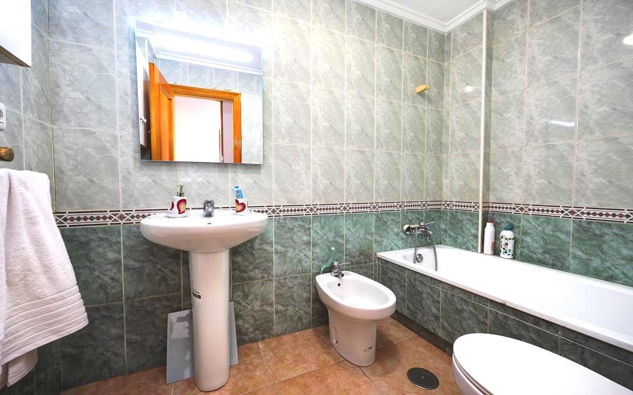 1 quarto Apartamento para venda em Torrevieja com piscina - 99 995 € (Ref: 9354148)