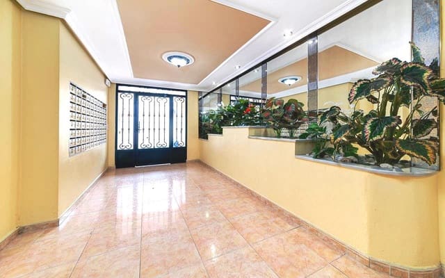 1 quarto Apartamento para venda em Torrevieja com piscina - 99 995 € (Ref: 9354148)