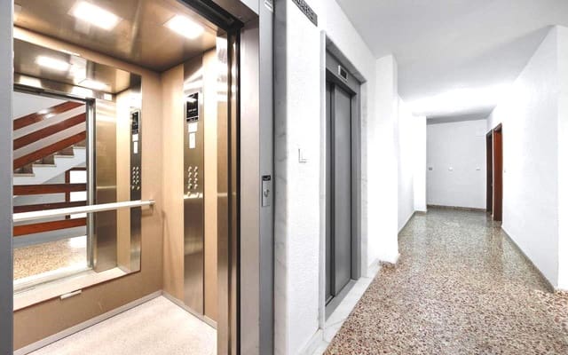 3 soveværelse Lejlighed til salg i Torrevieja - € 269.000 (Ref: 9354231)