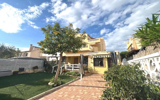 4 soverom Villa til salgs i Torrevieja med svømmebasseng garasje - € 253 000 (Ref: 9357503)